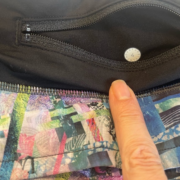 lululemon special edition Seawheeze 2018 Speed Up Shorts Sz 4 in EBRW/BLK EUC - Picture 4 of 4